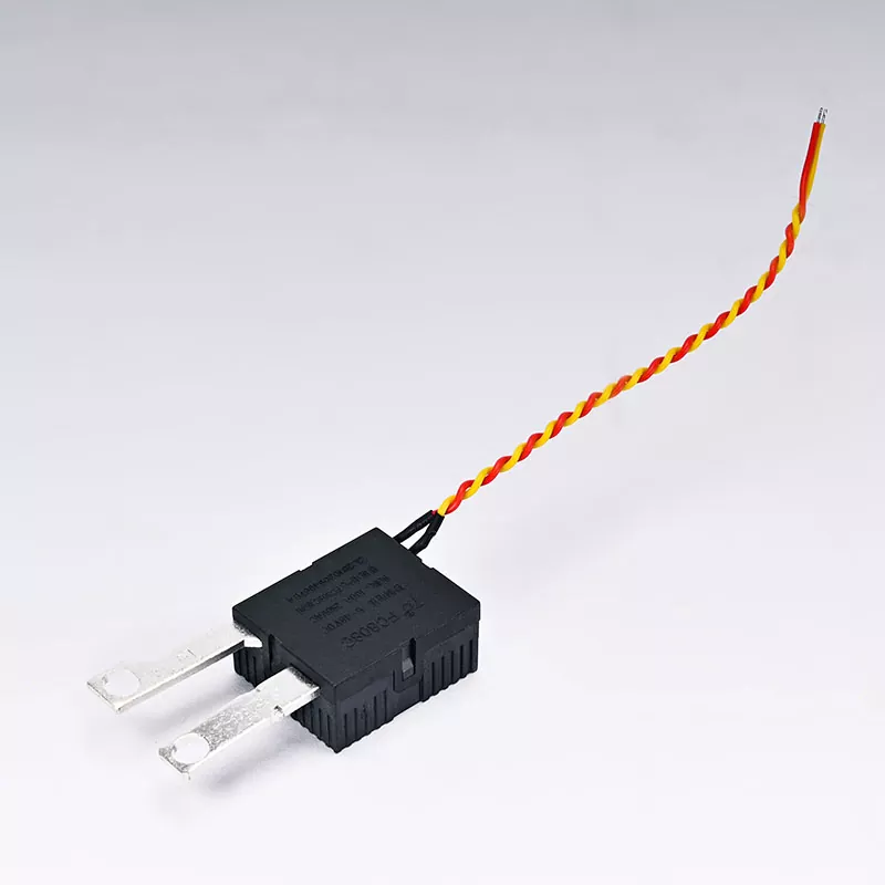 Trójfazowy przekaźnik zatrzaskowy 100A do montażu na ścianie